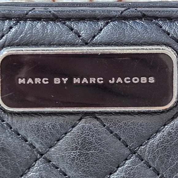 NWT Marc by Marc Jacobs Black Leather Quilted Wallet - Picture 9 of 9